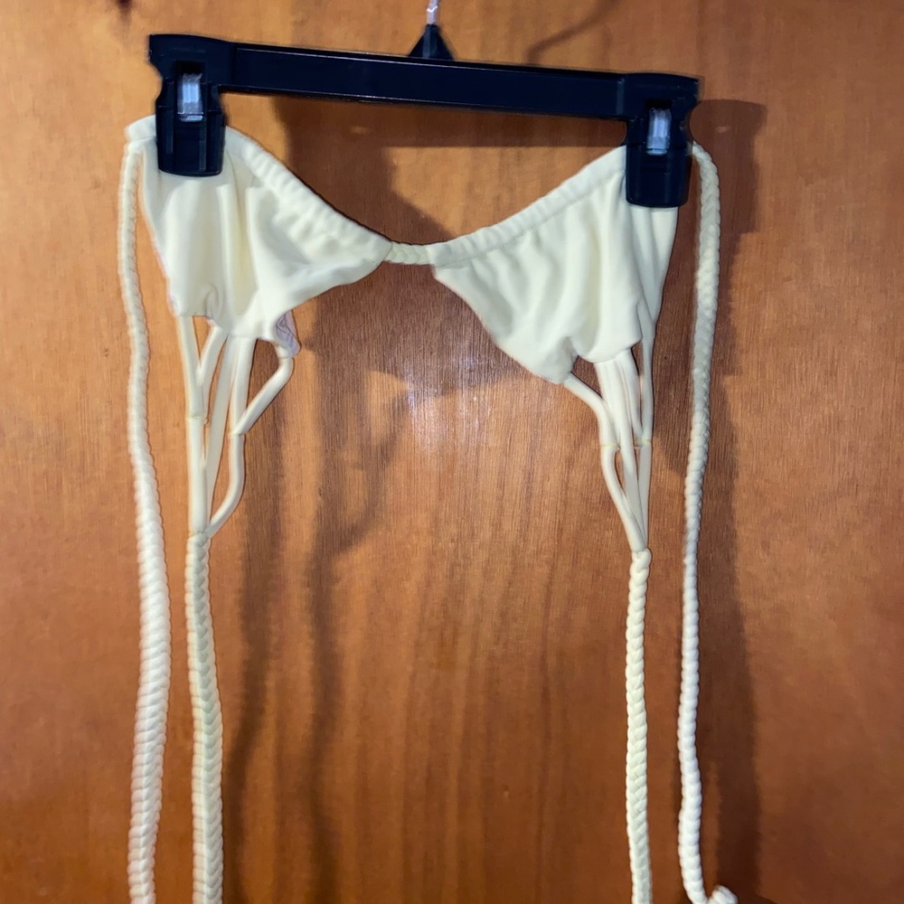 Small acacia top